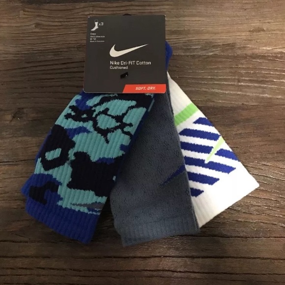 nike dri fit cushion crew socks